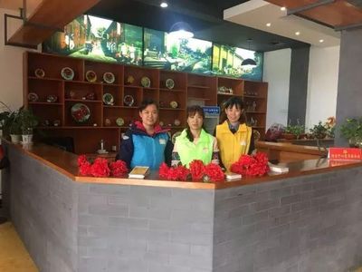 万朵牡丹迎嘉宾，文明旅游展风采——孟津开展旅游咨询服务为第36届洛阳牡丹文化节增光添彩